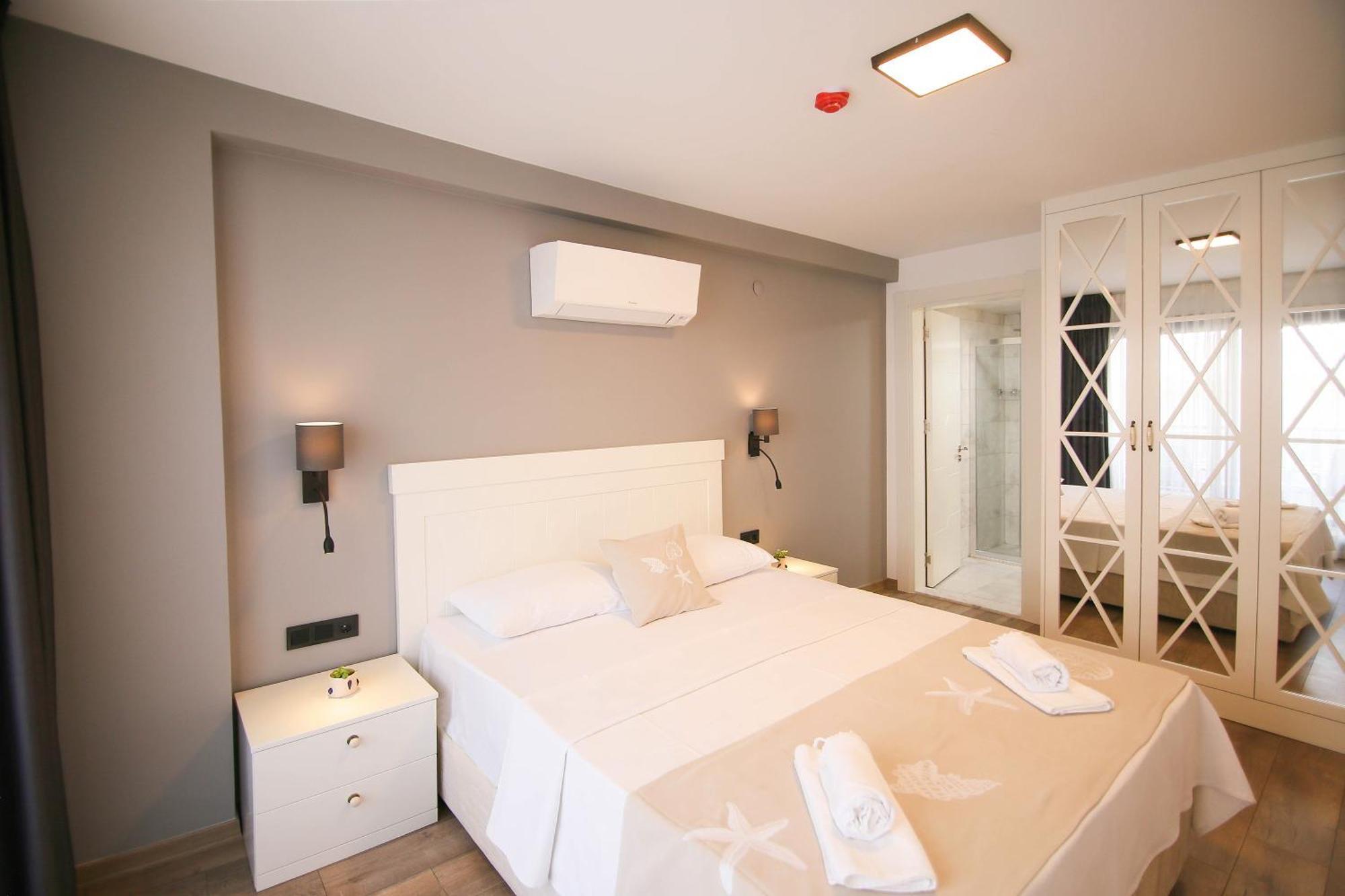 Krem Marin Otel Cesme Exterior foto