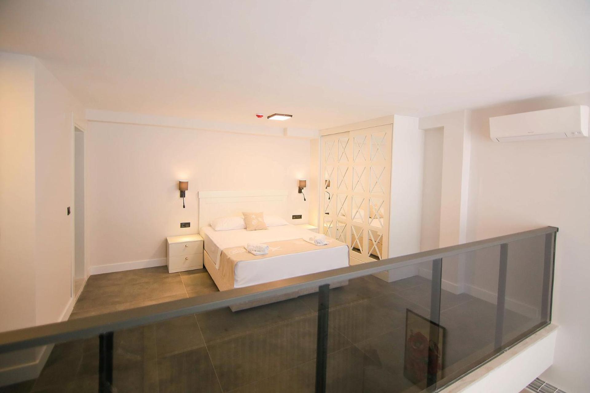 Krem Marin Otel Cesme Exterior foto